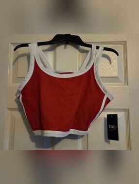 Women's Red Contrast-Trim Cropped Tank Top